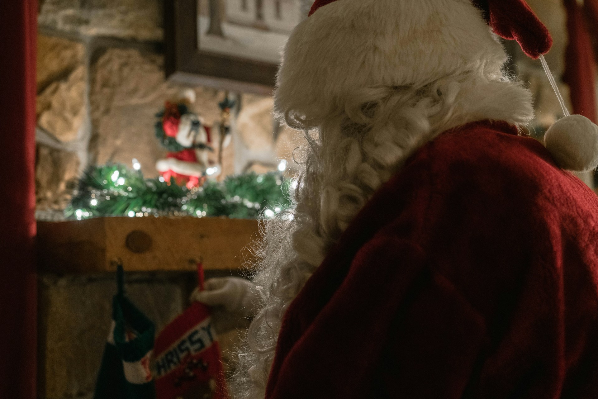 Magical Santa Claus Paint and Sip in Elk Grove – A Festive Art Adventure